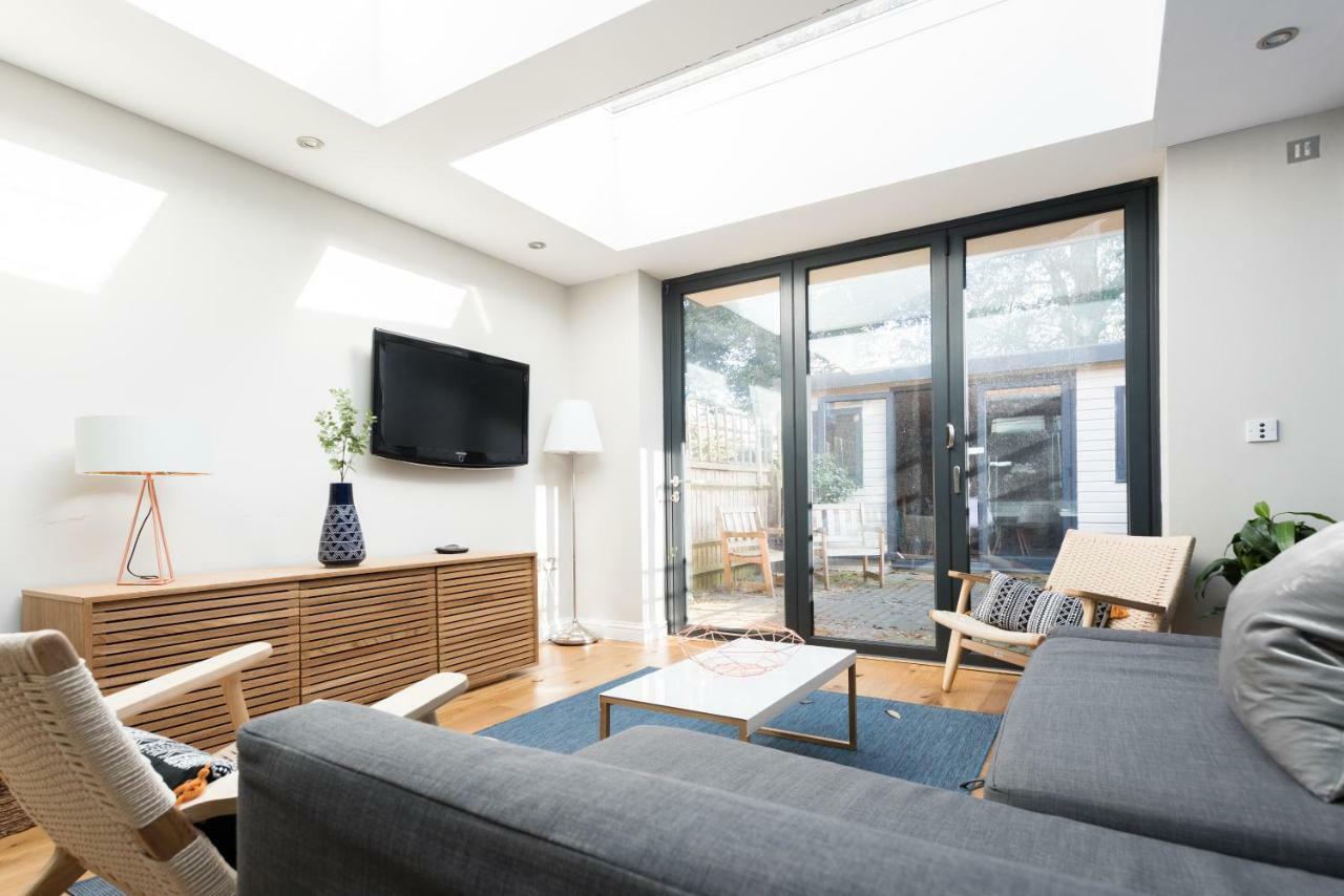 The Navy Court - Scandinavian Inspired 4Bdr Home Oxford Exterior photo