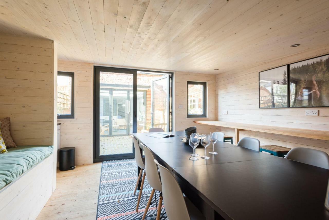 The Navy Court - Scandinavian Inspired 4Bdr Home Oxford Exterior photo